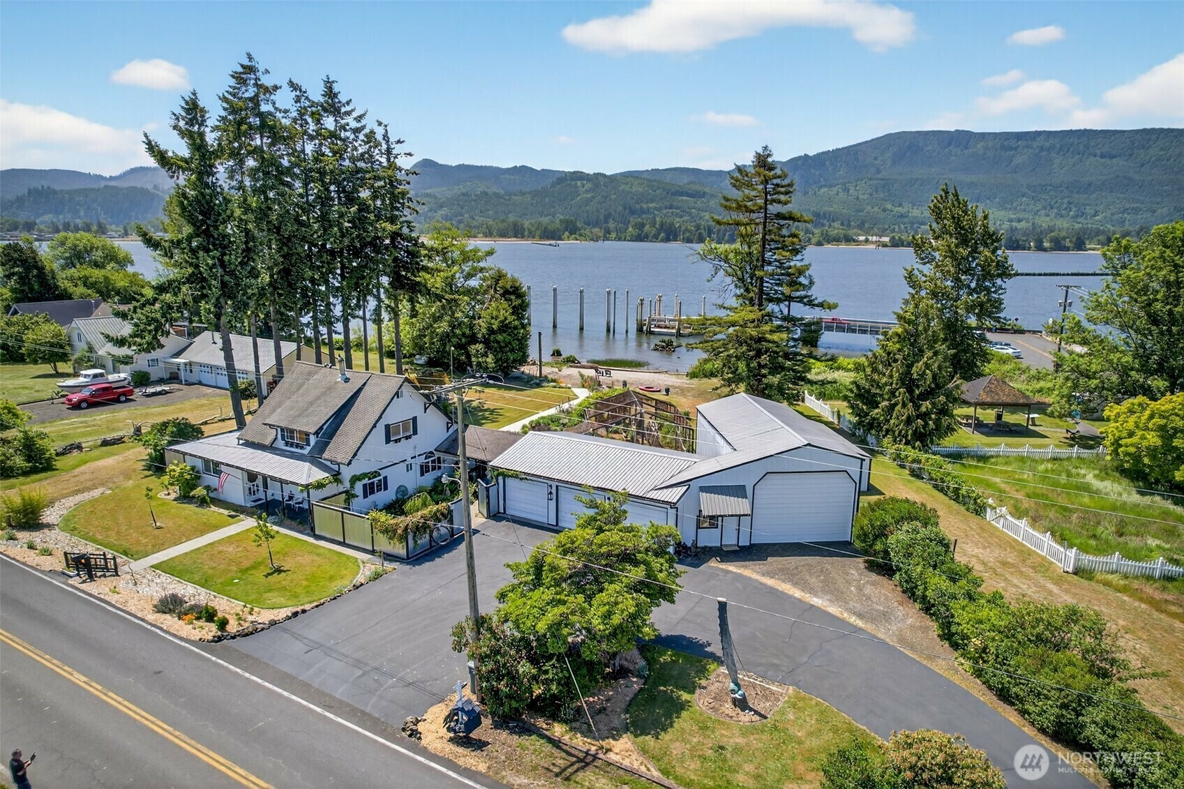 Property Photo: 10 E Sunny Sands Road WA 98612