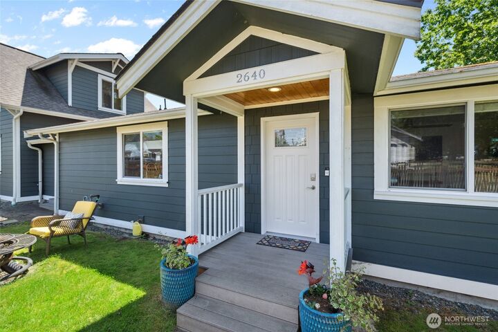 Property Photo:  2640  James Street  WA 98225 