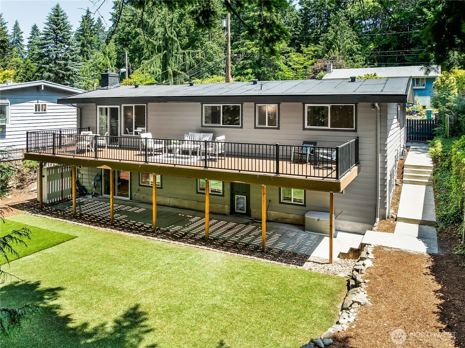 Property Photo: 19615 Greenwood Place N WA 98133
