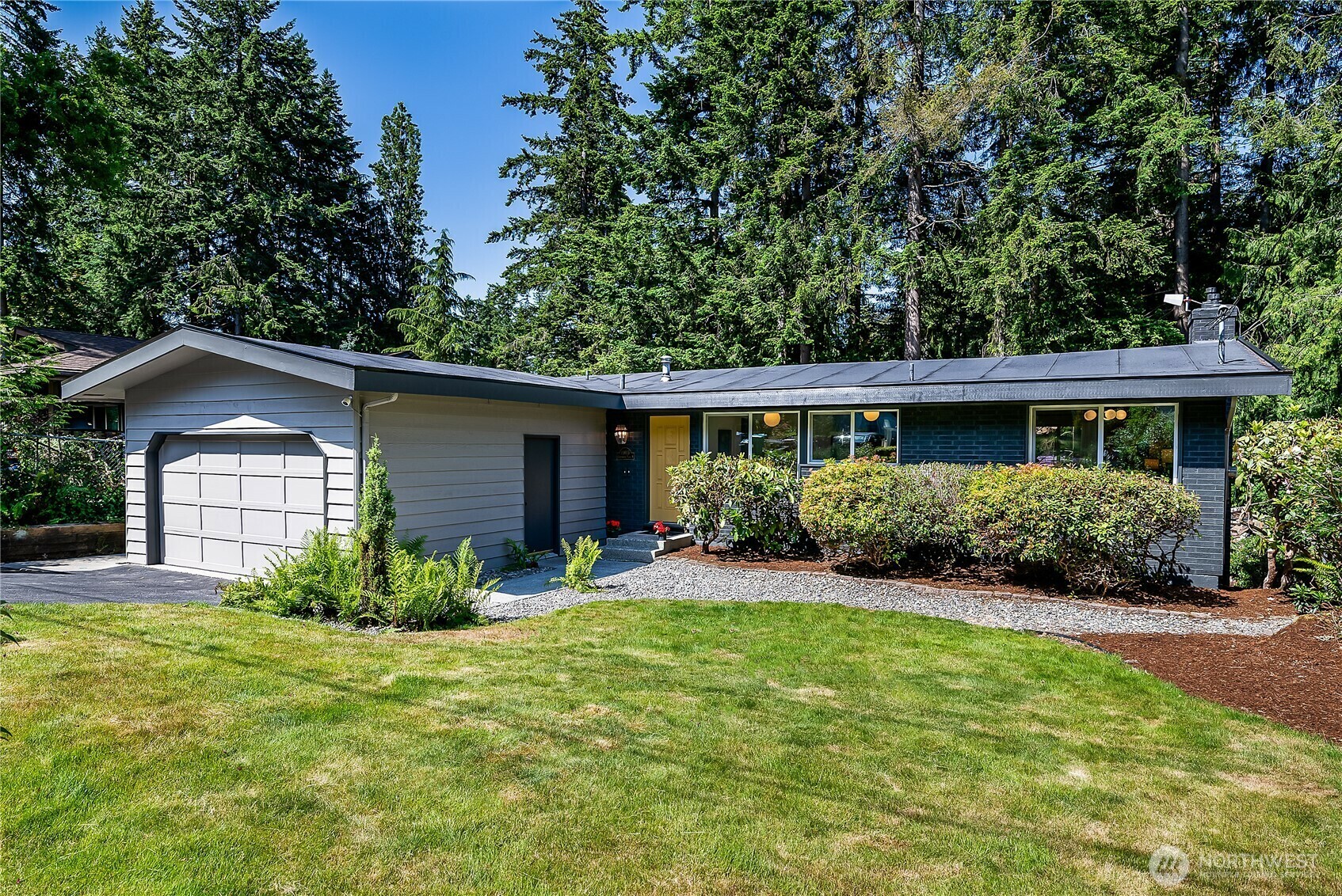 Property Photo: 19615 Greenwood Place N WA 98133