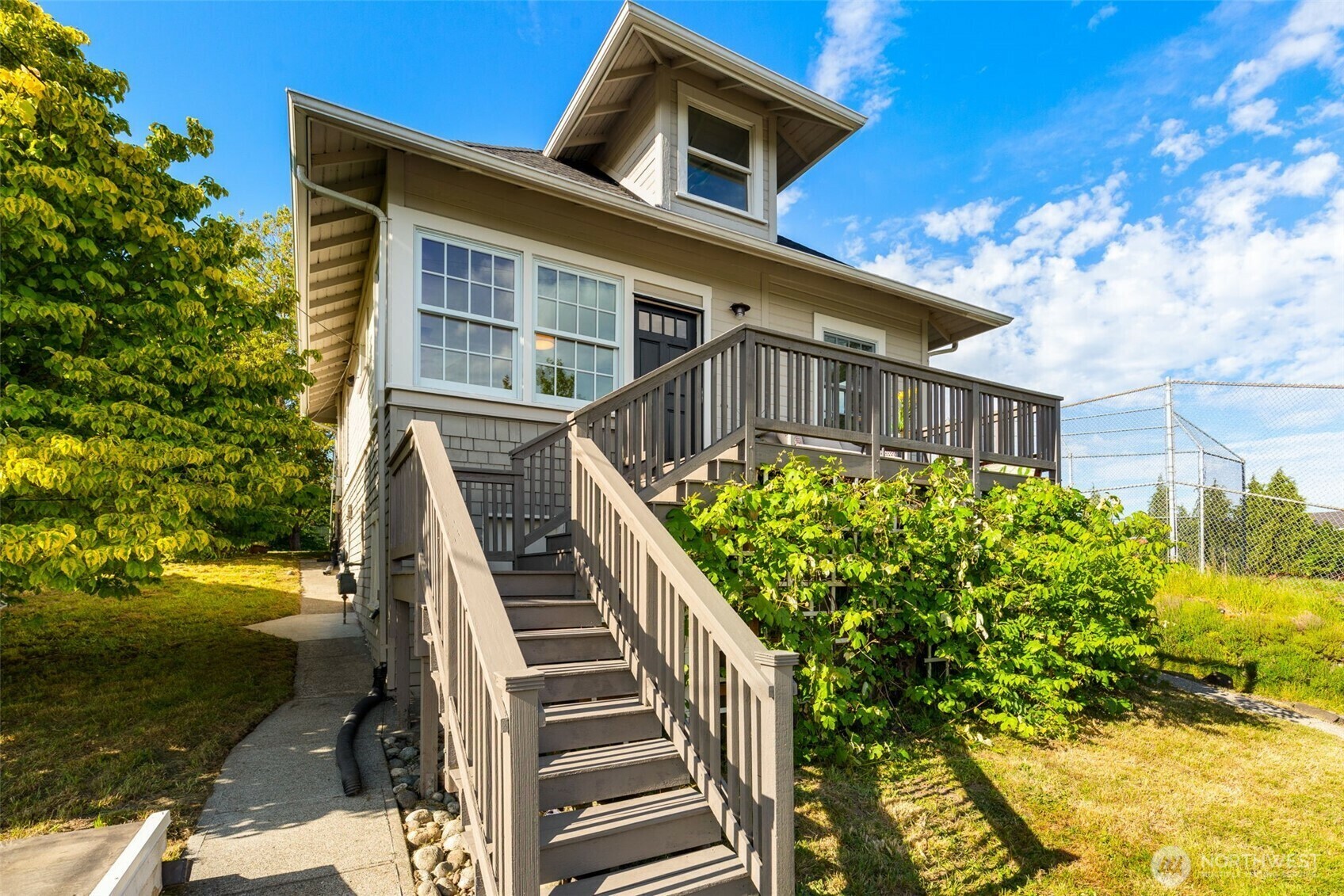 Property Photo:  4340 S  Bennett  WA 98118 