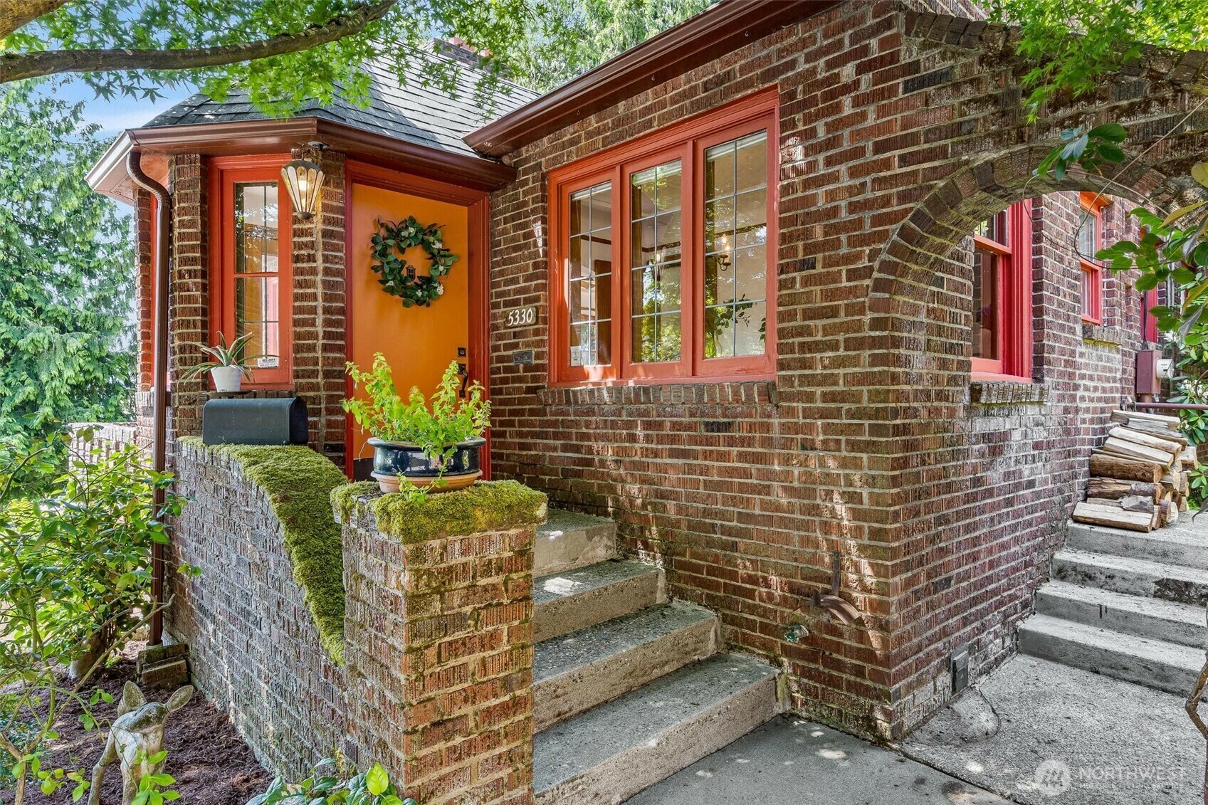 5330 SW Lander Street  Seattle WA 98116 photo