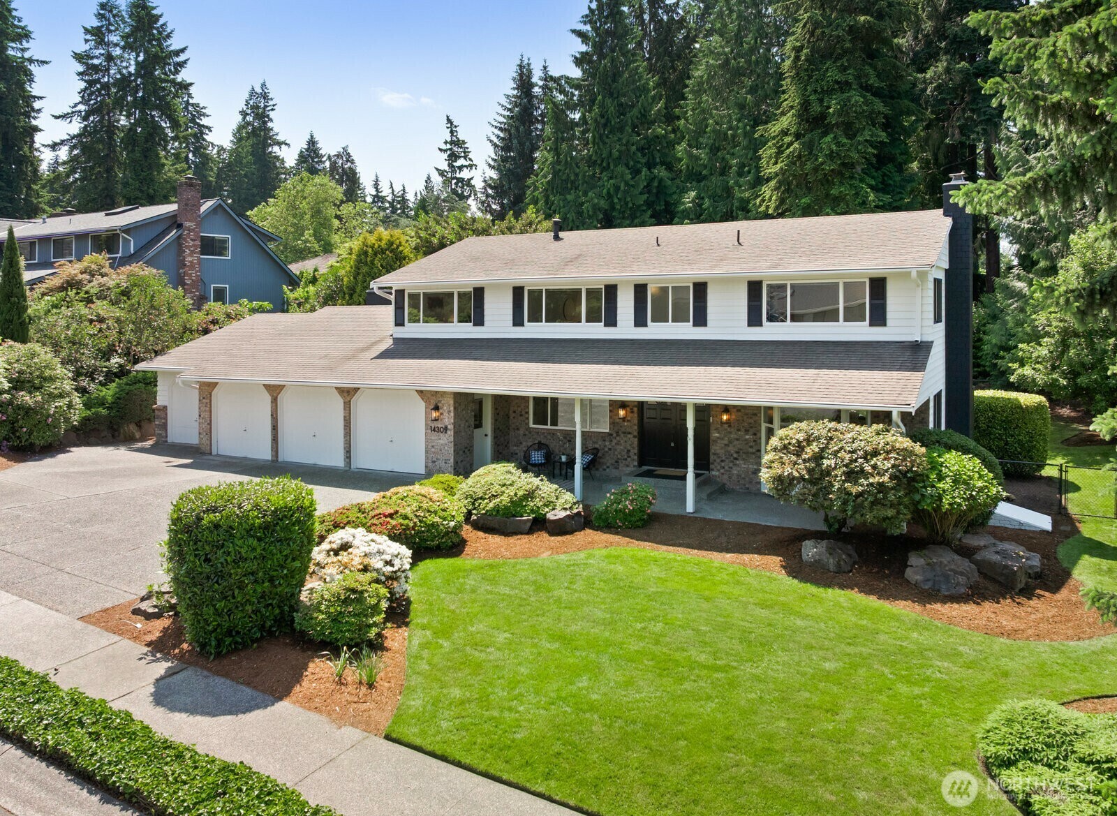 Property Photo: 14309 NE 12th Place WA 98007