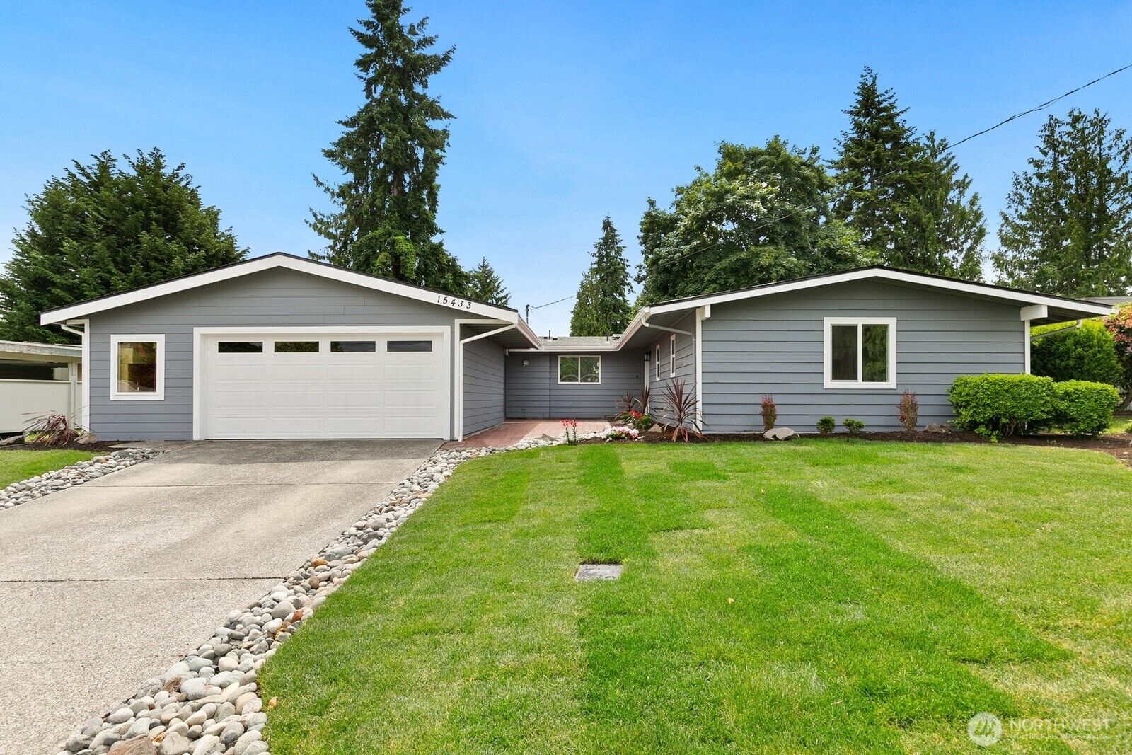 4 bed Bellevue home for sale: 15433 SE 8th Street, Bellevue, WA 98007