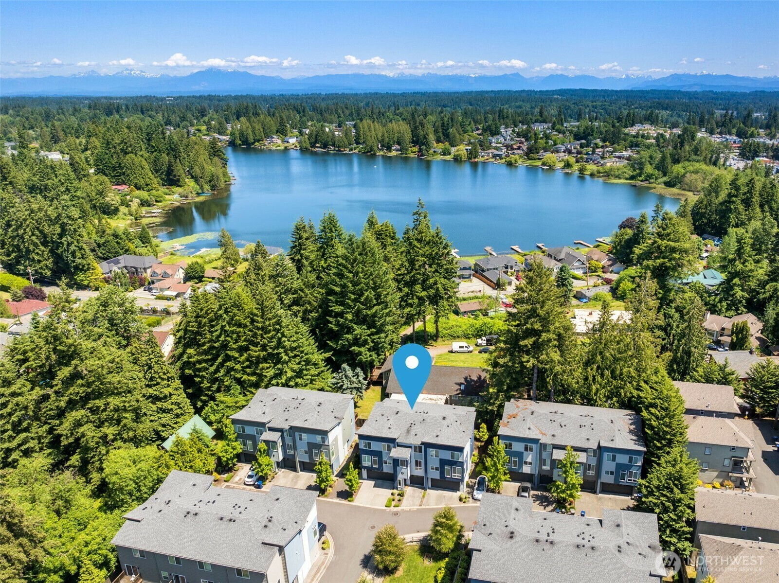 Property Photo: 16201 Meadow Road G2 WA 98087