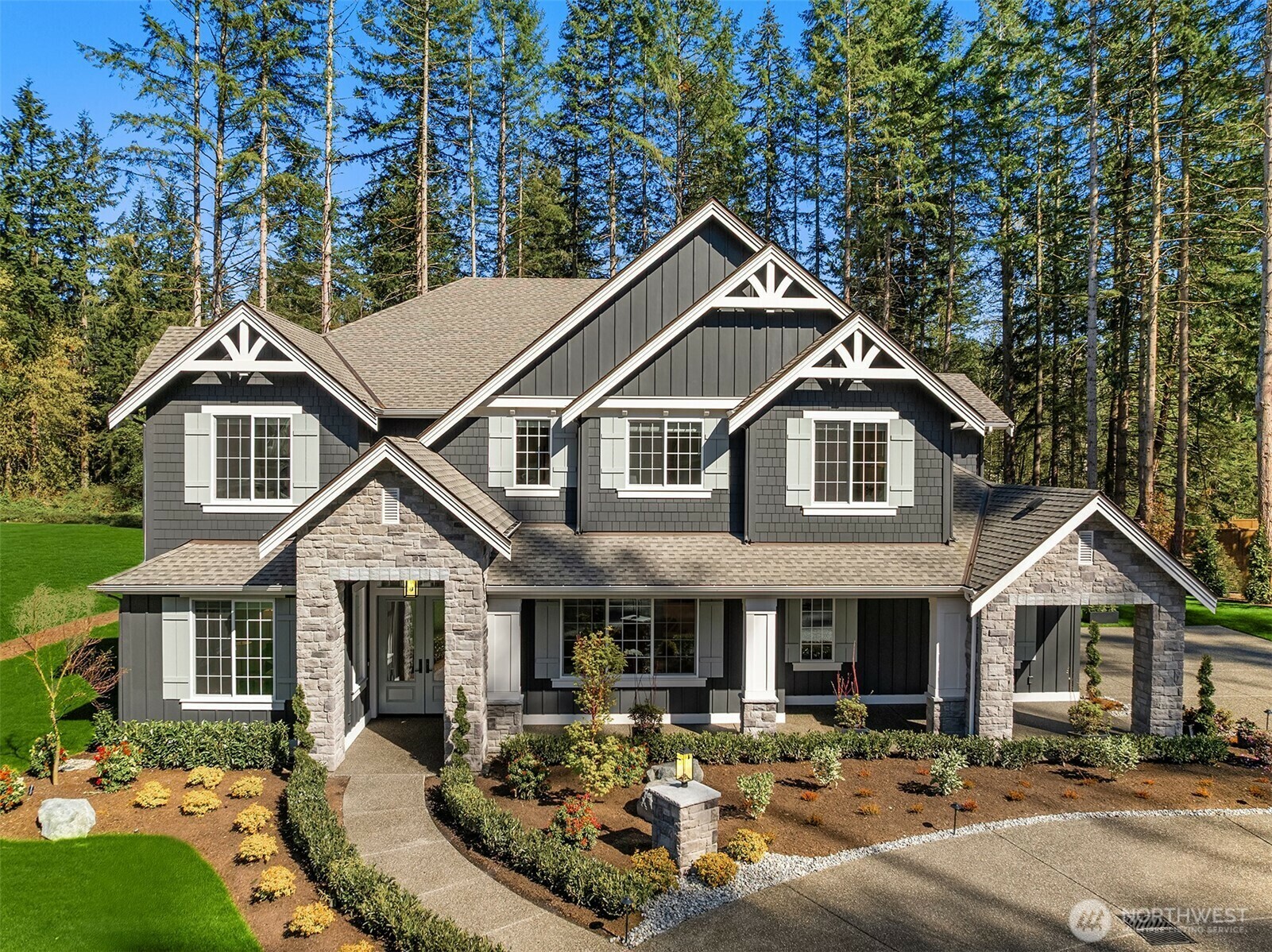Property Photo: 15402 154th Avenue NE WA 98072
