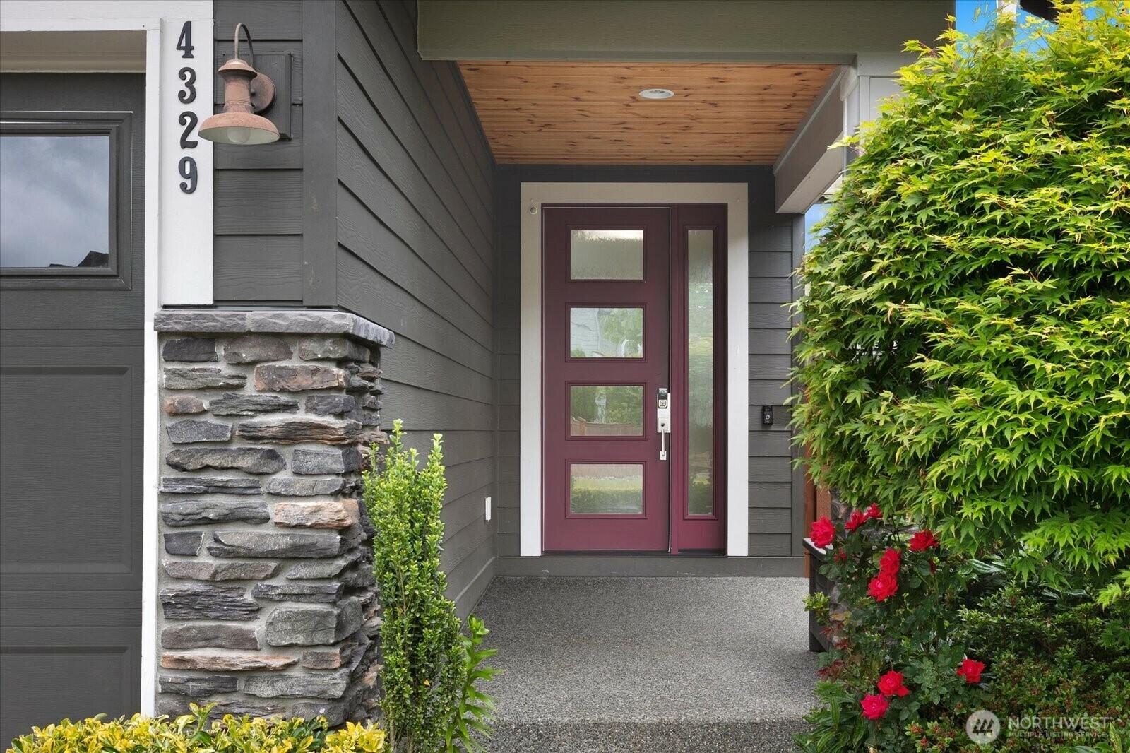 Property Photo:  4329  231st Place SE  WA 98021 