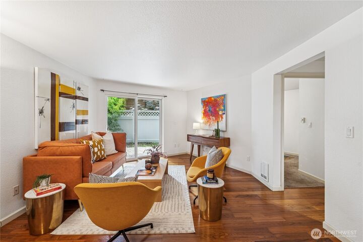 Property Photo:  3045  20th Avenue W 107  WA 98199 