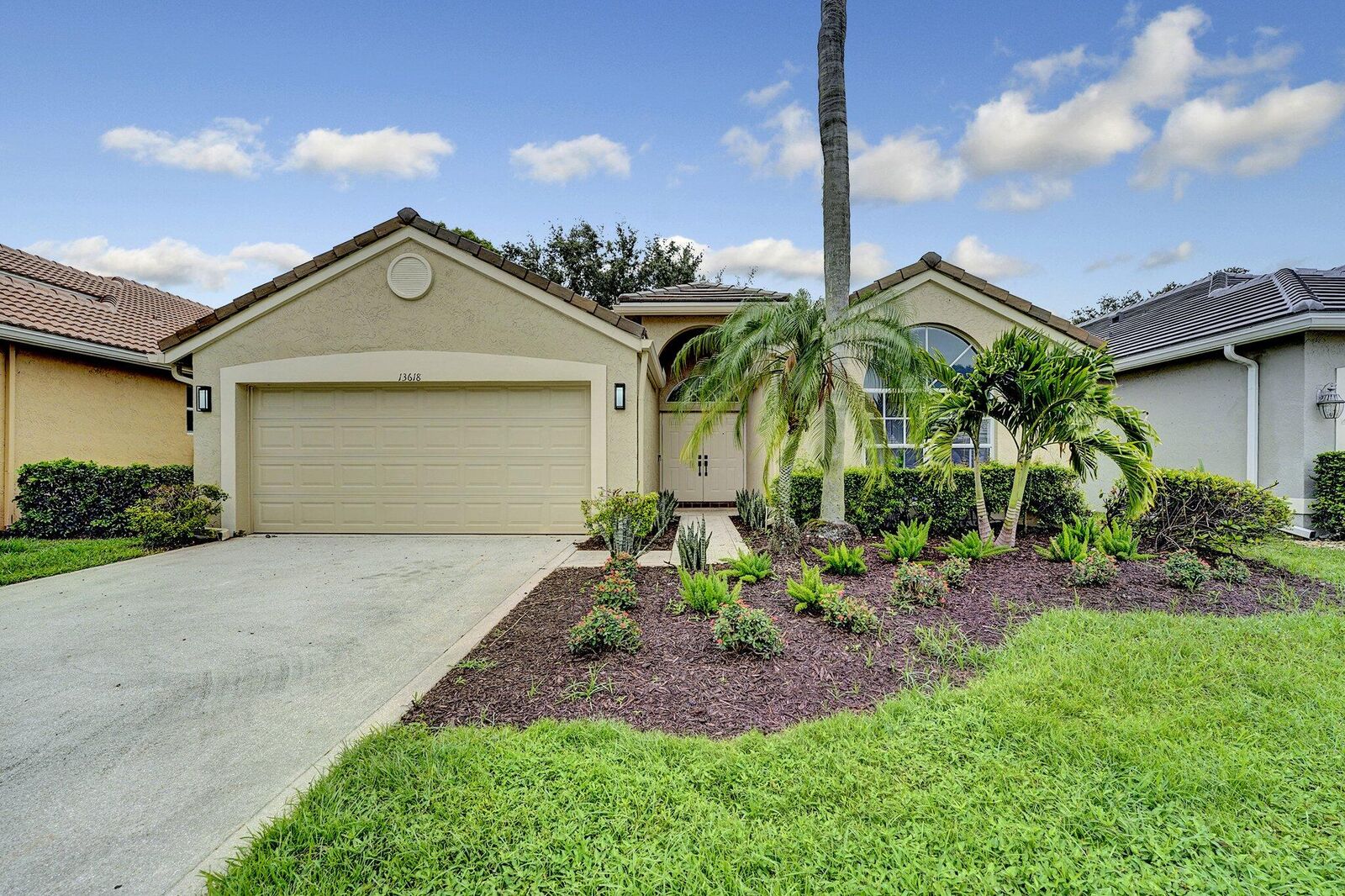 Property Photo:  13618 Breton Lane  FL 33446 