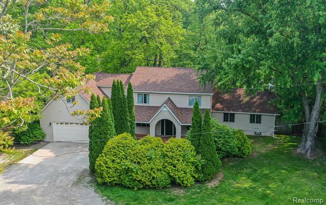 2475 S Ortonville Road S  Brandon Twp MI 48462 photo