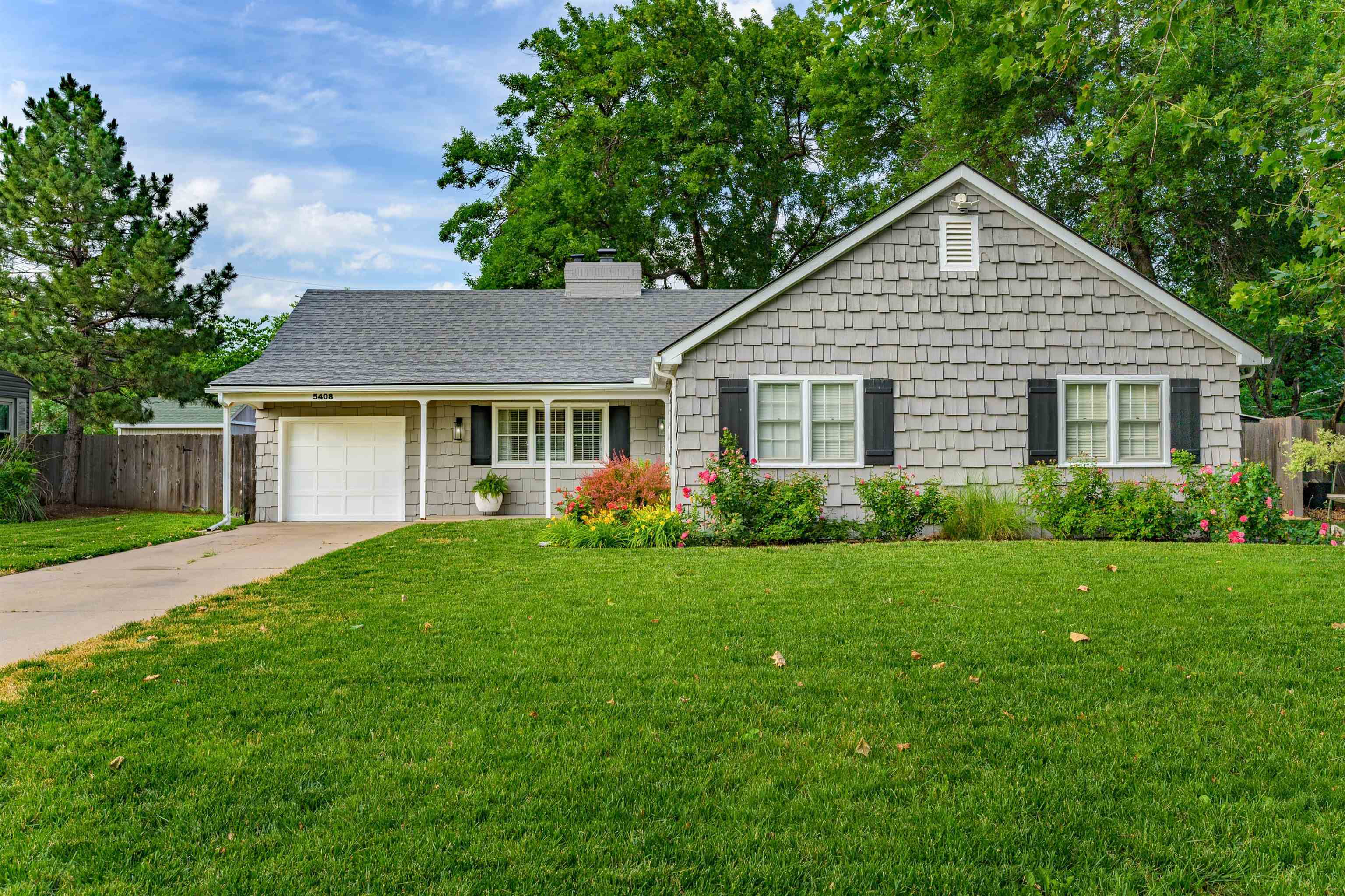 Property Photo: 5408 Lambsdale St KS 67208-2716