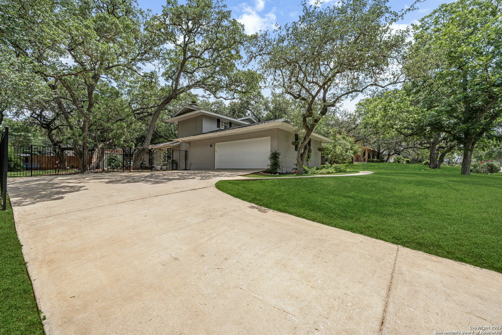 Property Photo: 308 Sagecrest TX 78232