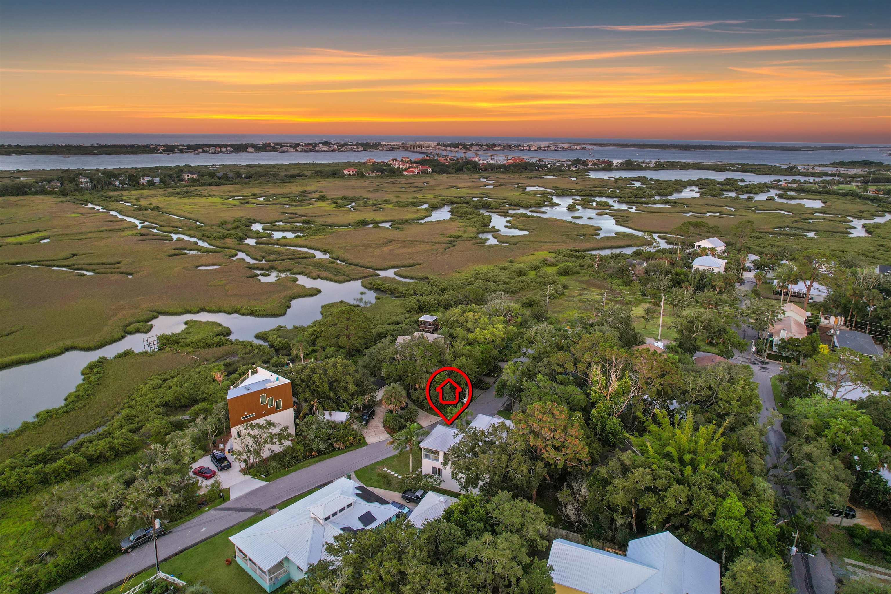 Property Photo: 10 Seminole Dr FL 32084