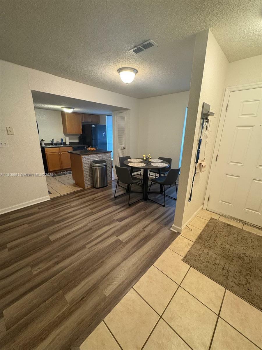 Property Photo: 1810 NW 23rd Blvd 103 FL 32605