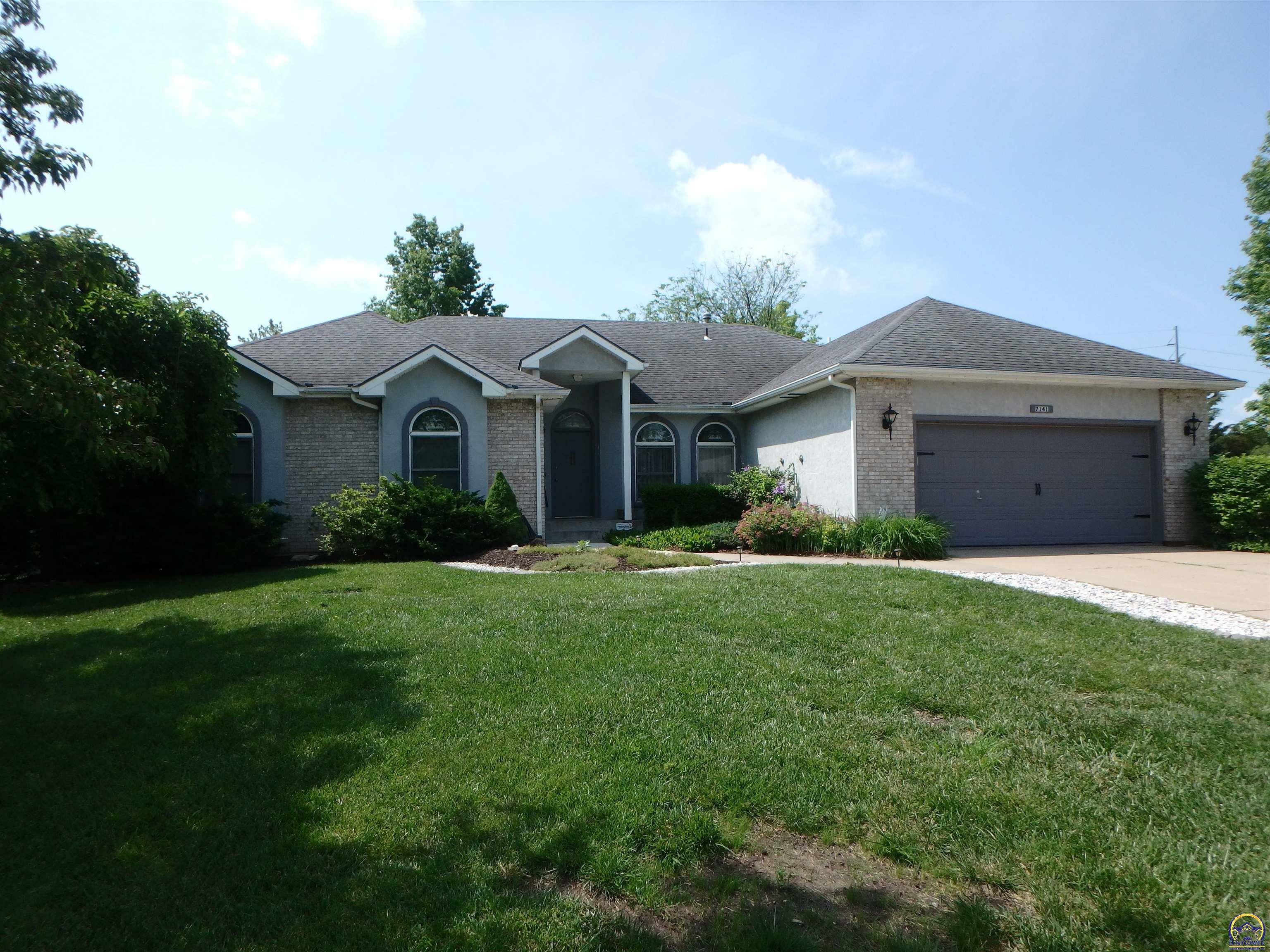 Property Photo:  7141 SW Lancelot Ln  KS 66610 