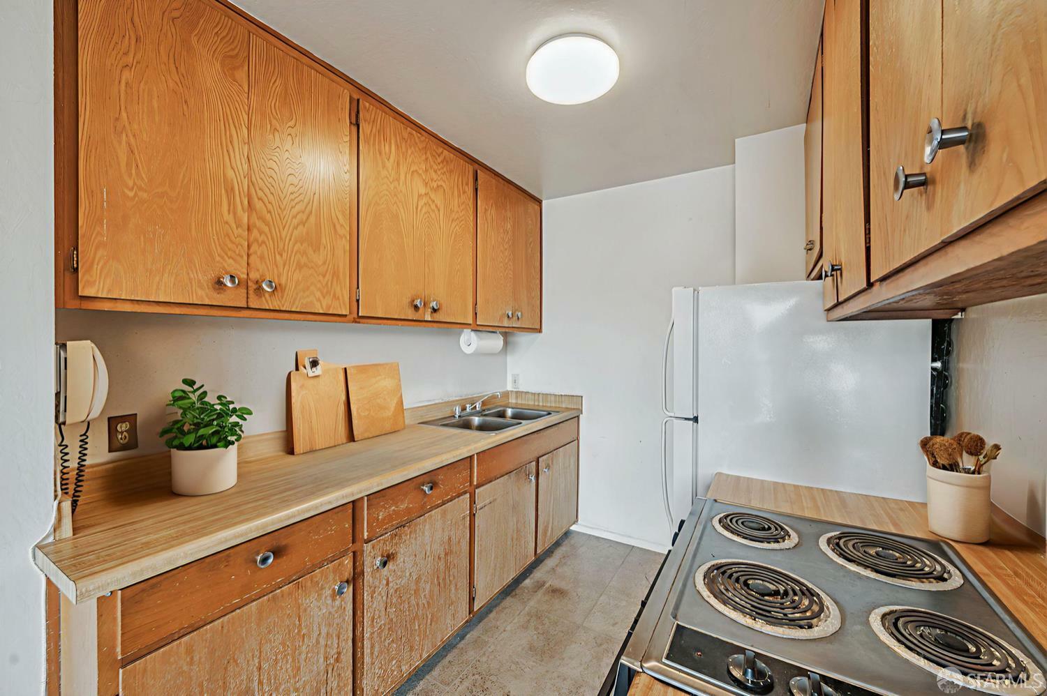 Property Photo: 1455 Laguna Street 6 CA 94115