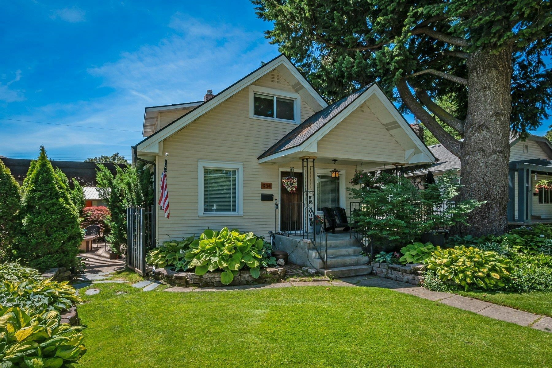 Property Photo: 934 E 38th Ave WA 99203