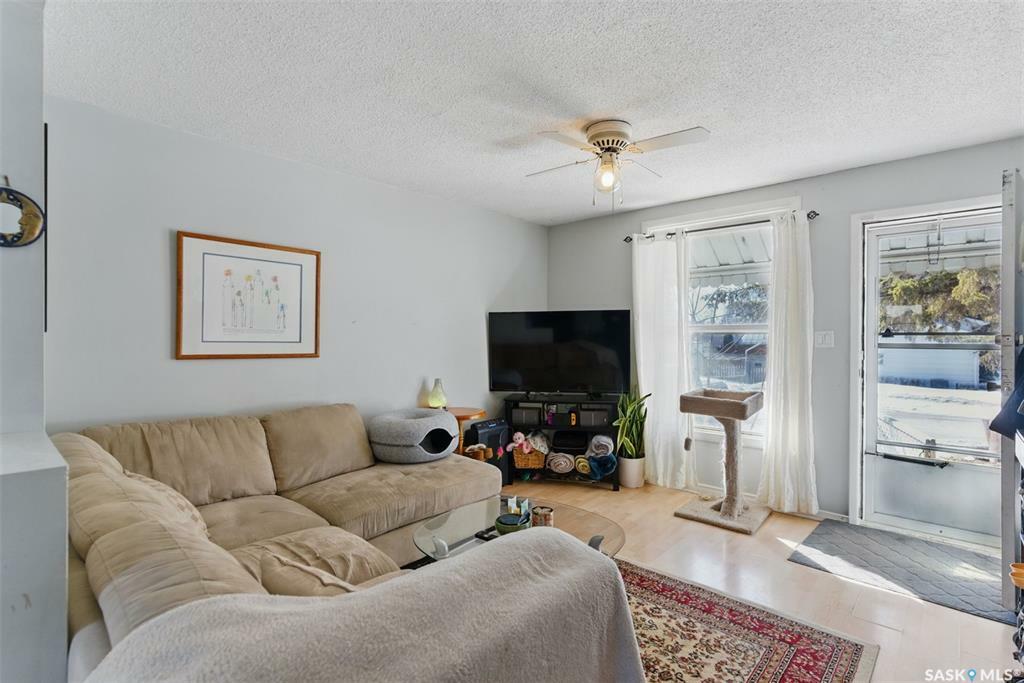 Property Photo: 517 Isabella Street W SK S7M 0E3
