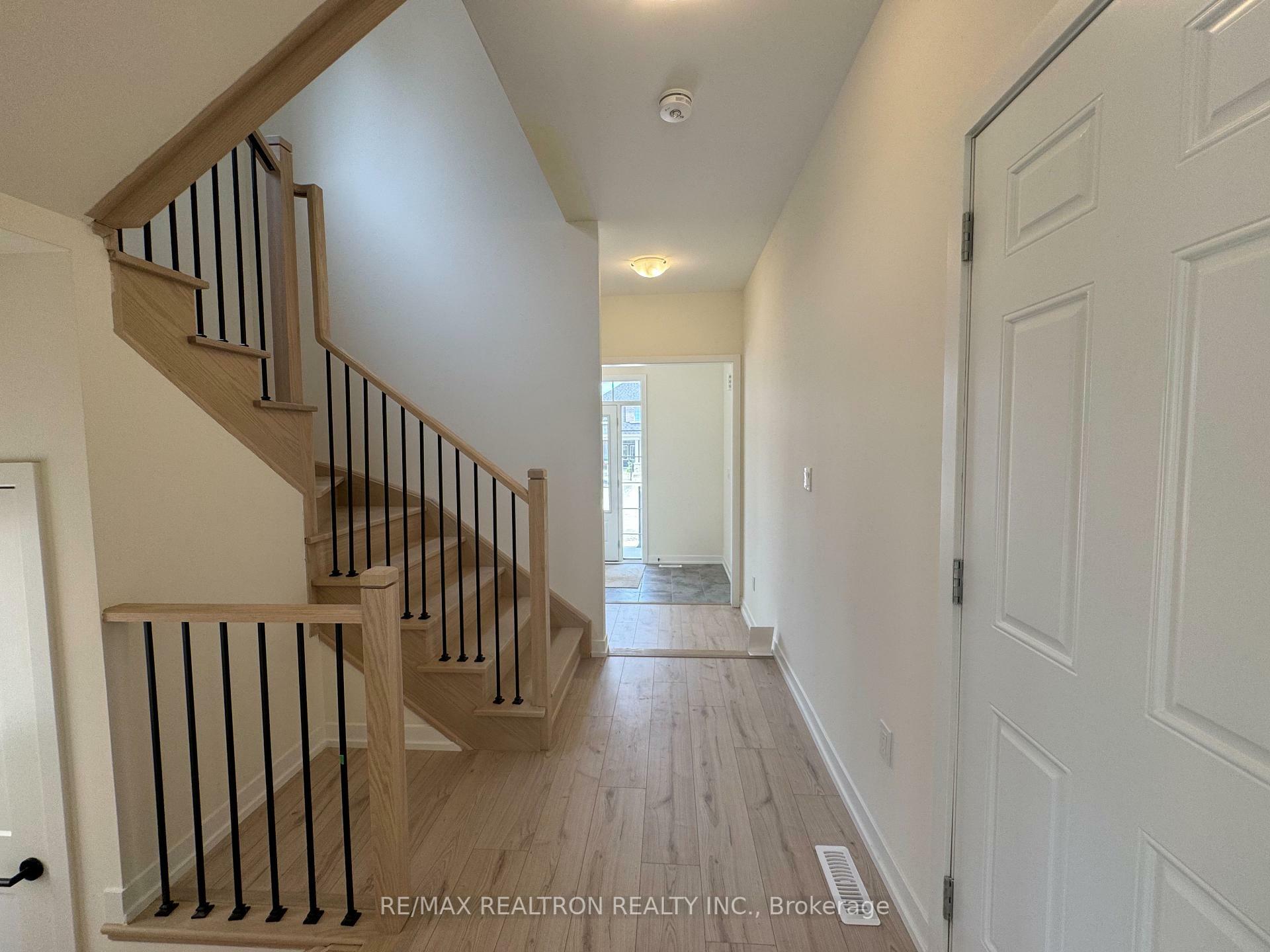 Property Photo: 70 N Gdn Boulevard ON L9L 0C9