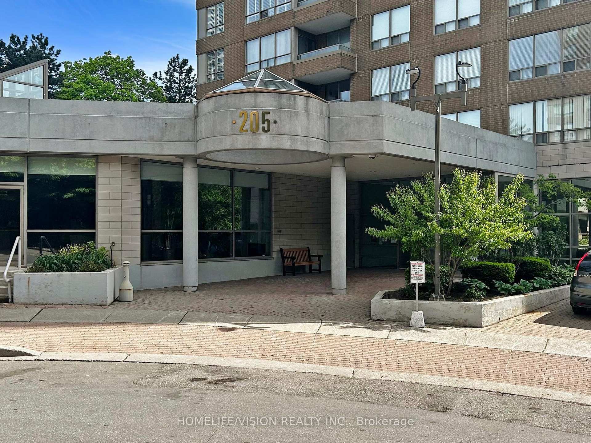 Property Photo: 205 Wynford Drive 1706 ON M3C 3P4