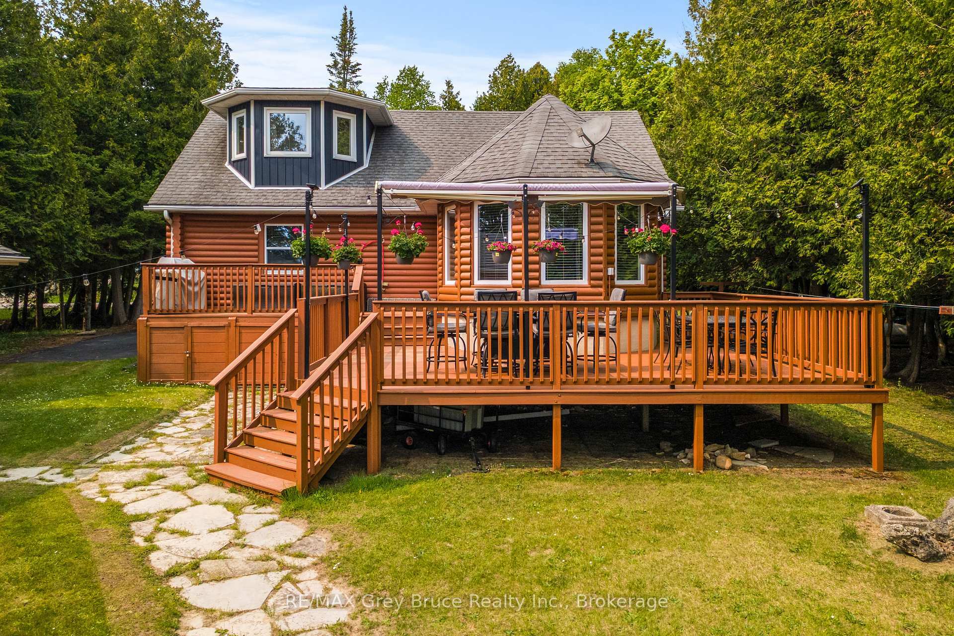 Property Photo: 805 Howdenvale Road ON N0H 2T0