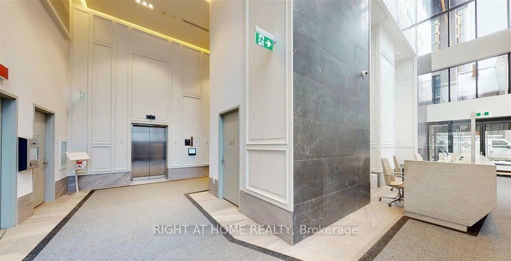 Property Photo: 3 Gloucester Street 1113 ON M4Y 0C6