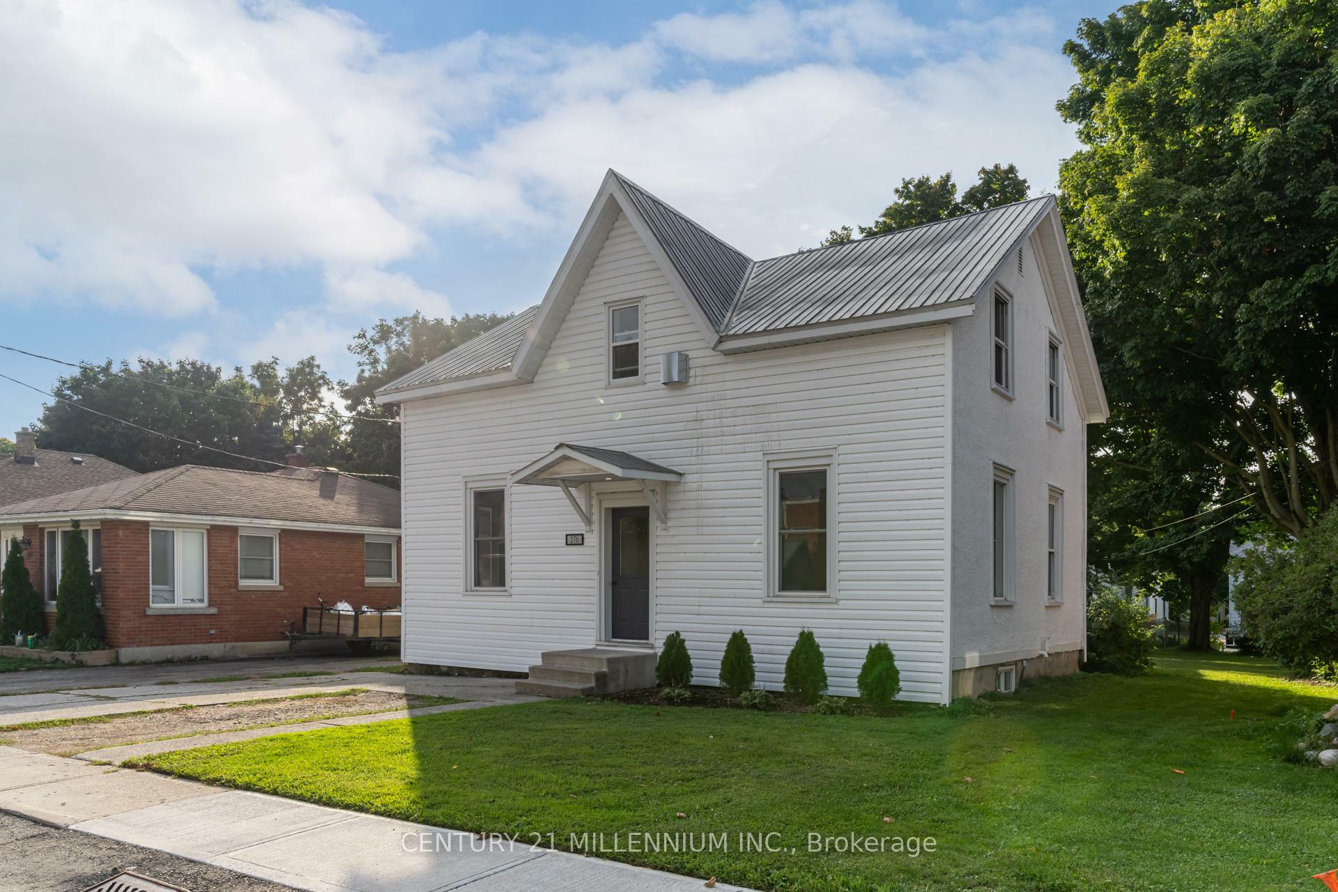 Property Photo: 276 Edward Street 274 ON N0G 2W0