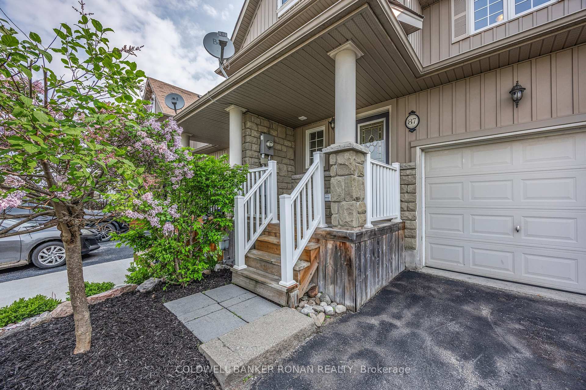 Property Photo: 87 Warman Street ON L9R 0B8