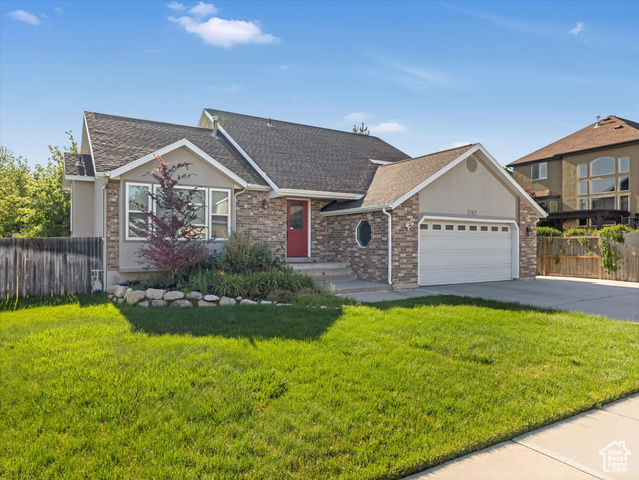 Property Photo: 7167 S Treasure Ridge Cir E UT 84121