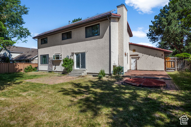 Property Photo: 1922 E Southbridge Way UT 84093