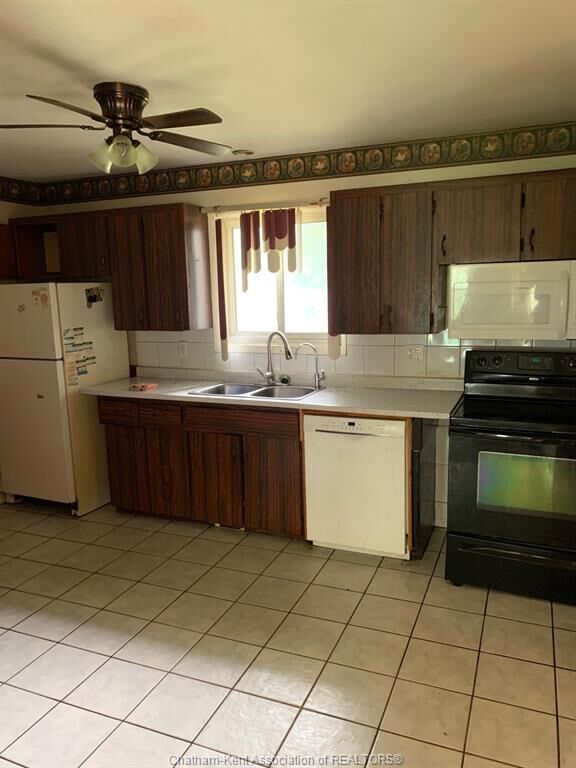 Property Photo: 5033 Dufferin Avenue ON N8A 4N1