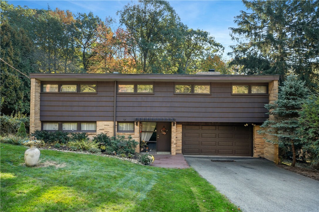 Property Photo: 102 Colwyn Road PA 15237