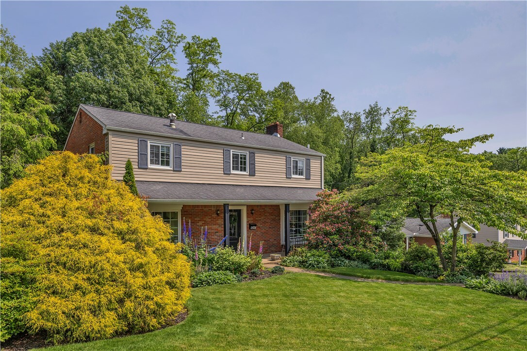 Property Photo:  1247 Northwestern Dr  PA 15146 