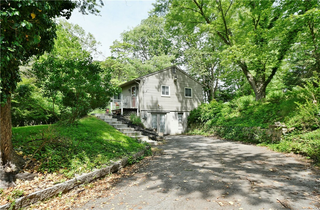 Property Photo:  2579 Wickline  PA 15044 