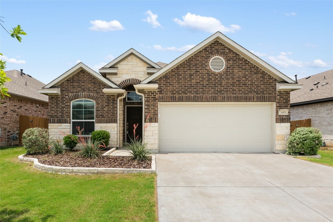 Property Photo: 605 Bridle Creek Drive TX 78626
