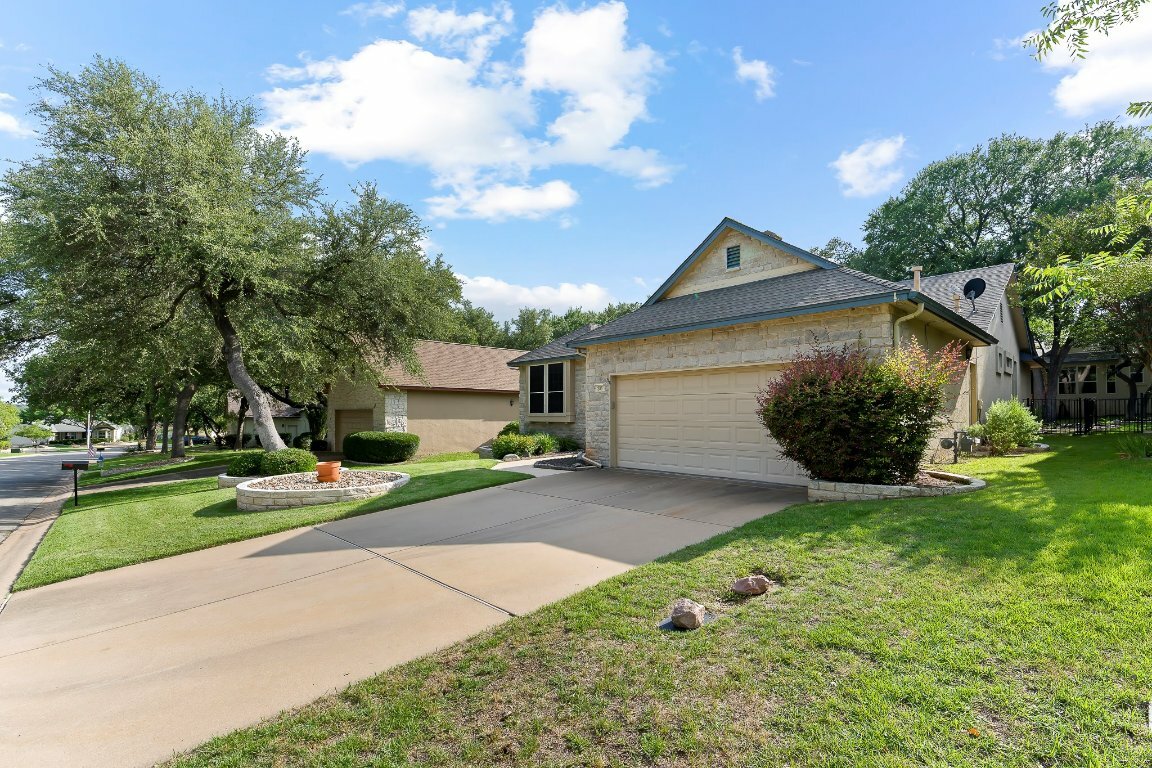 Property Photo: 206 Whispering Wind Drive TX 78633