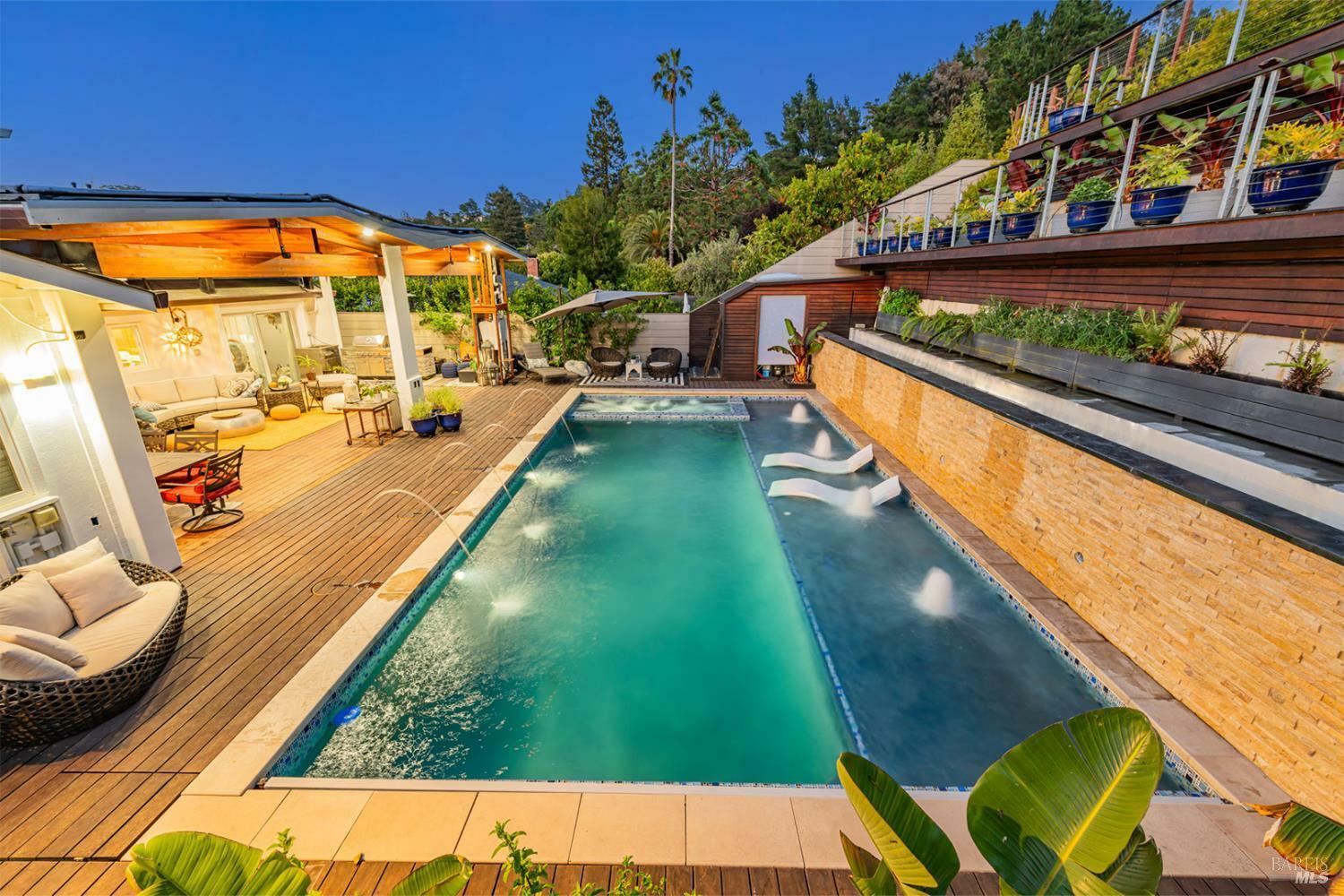 Property Photo: 352 Riviera Drive CA 94901