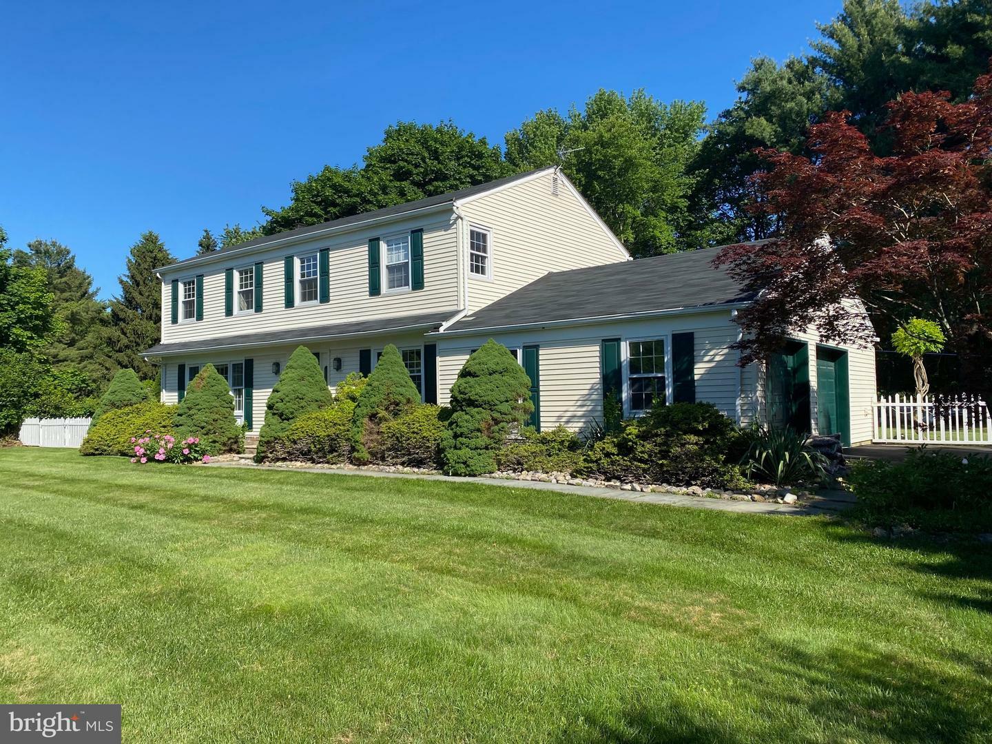 37 Flintlock Dr  Long Valley NJ 07853 photo