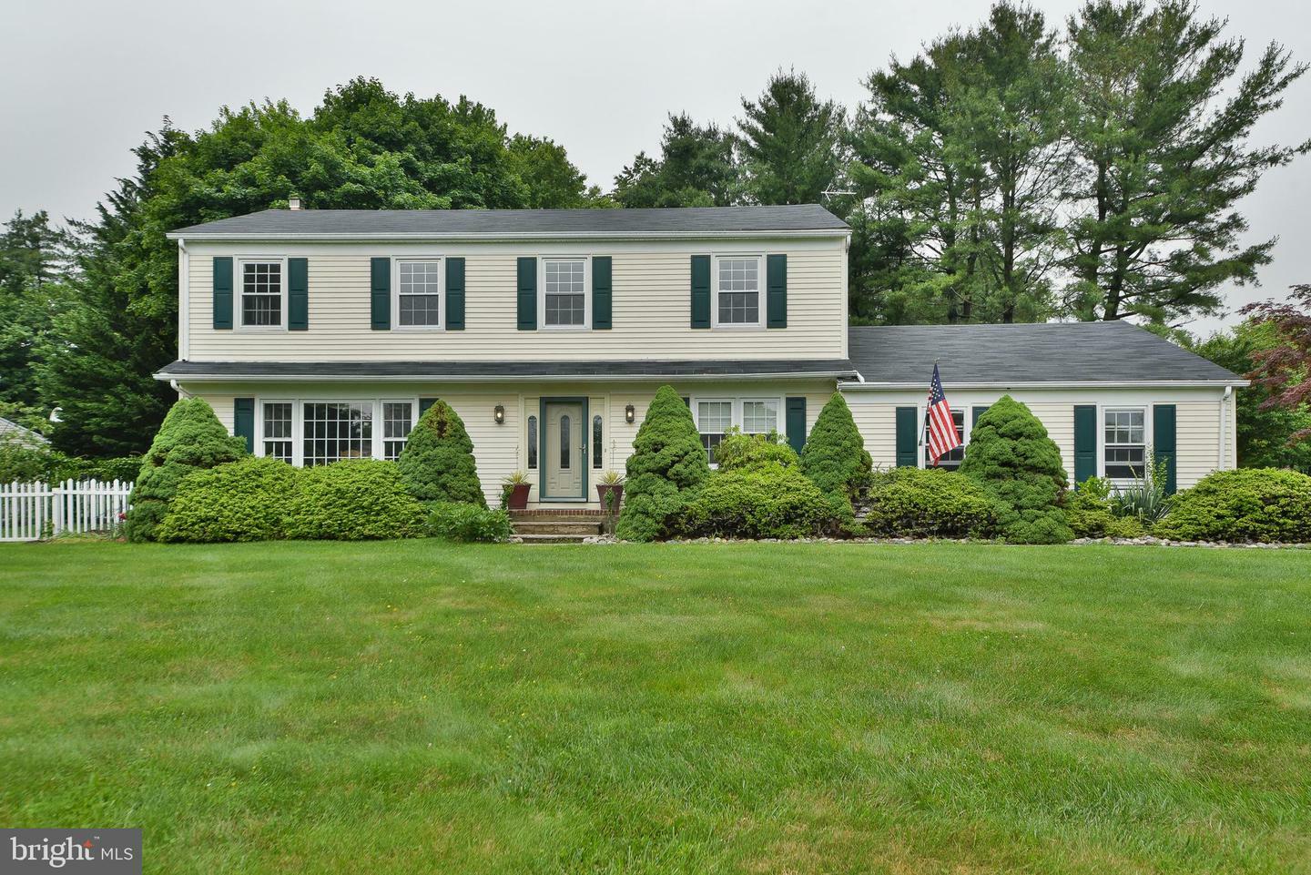 Property Photo: 37 Flintlock Dr NJ 07853