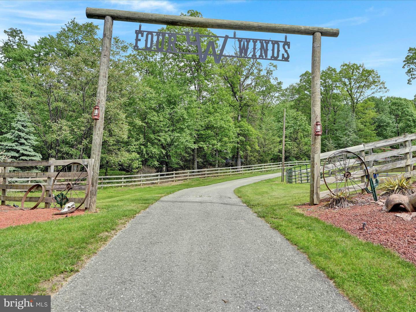 Property Photo:  52 Church Lane  PA 17038 