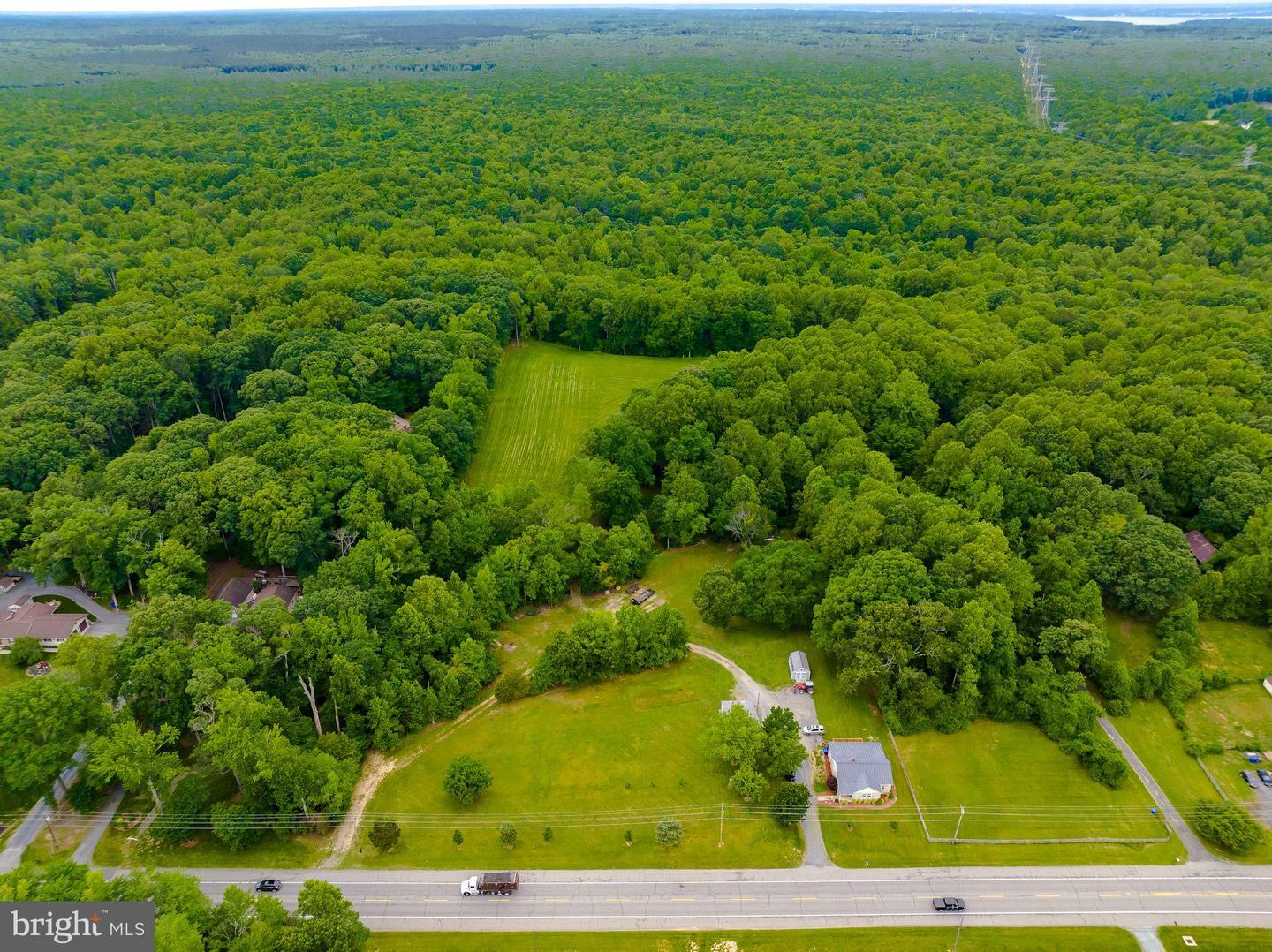 Property Photo: 6165 Hawthorne Road MD 20646