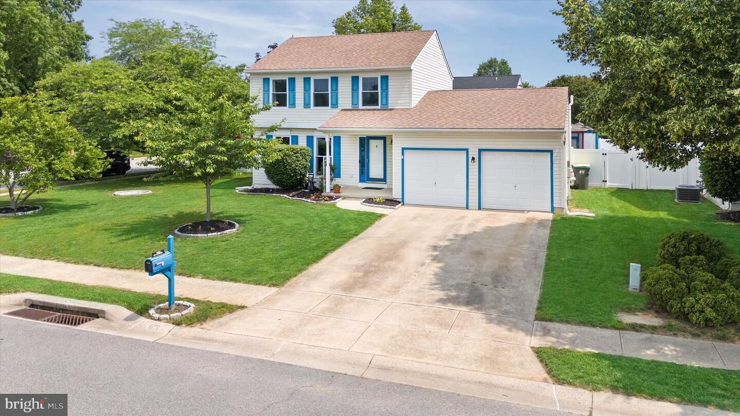 Property Photo:  123 E Violette Drive  DE 19720 