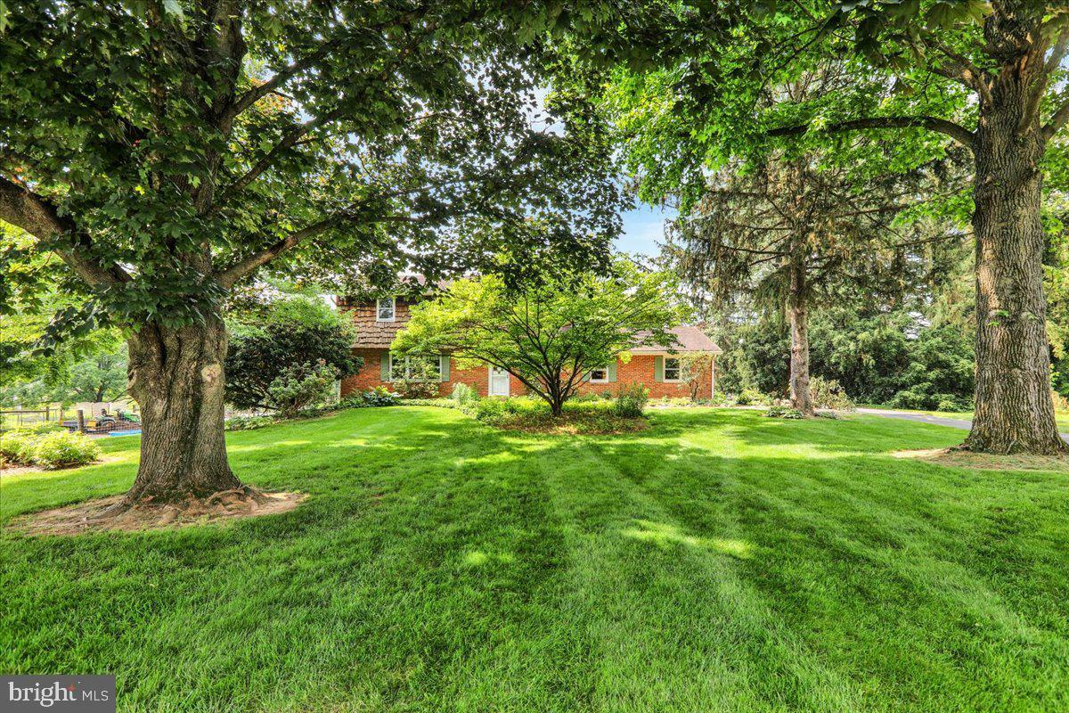 Property Photo:  115 Carol Drive  PA 17582 