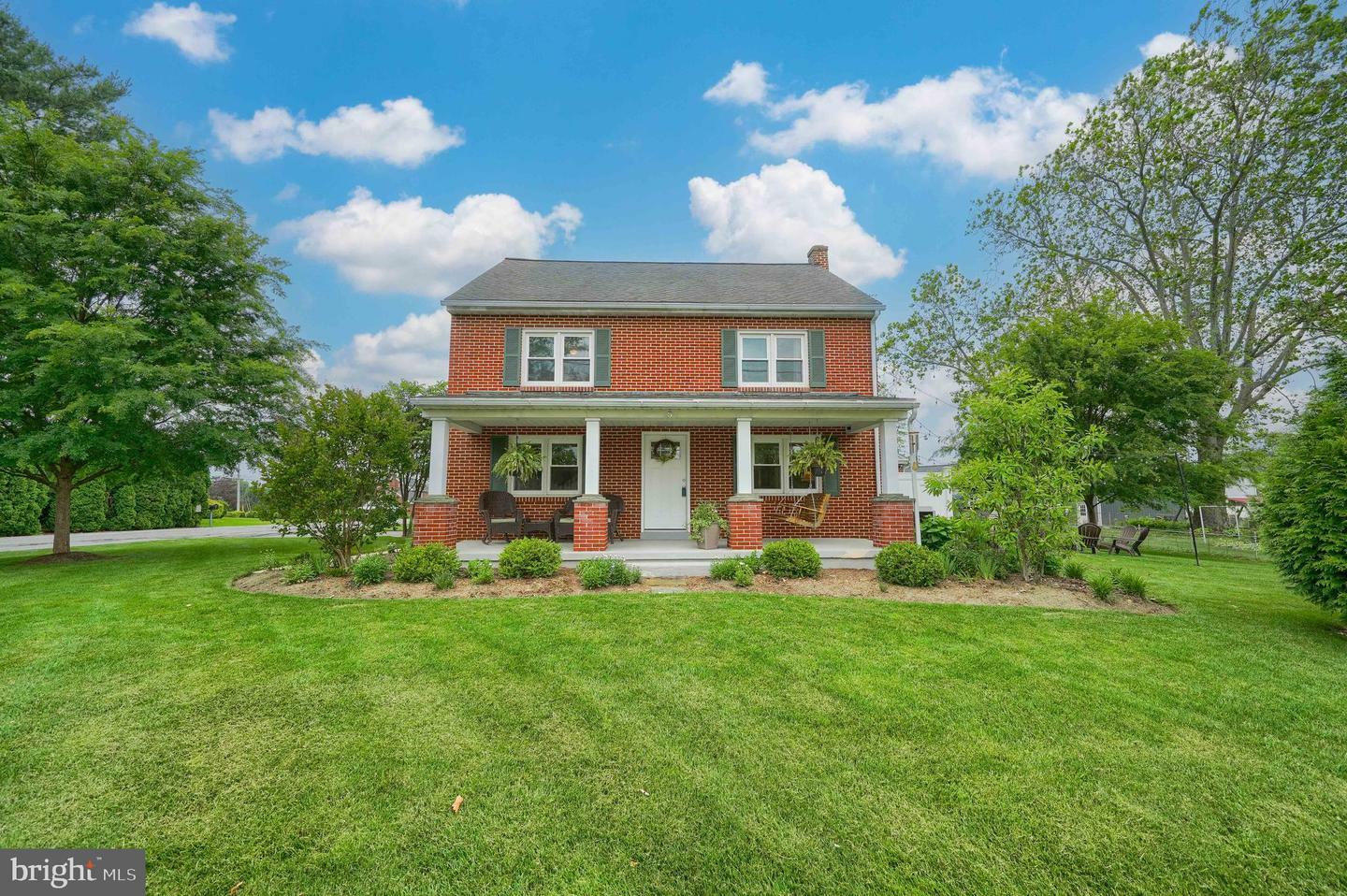 Property Photo: 5 Plank Avenue PA 17584