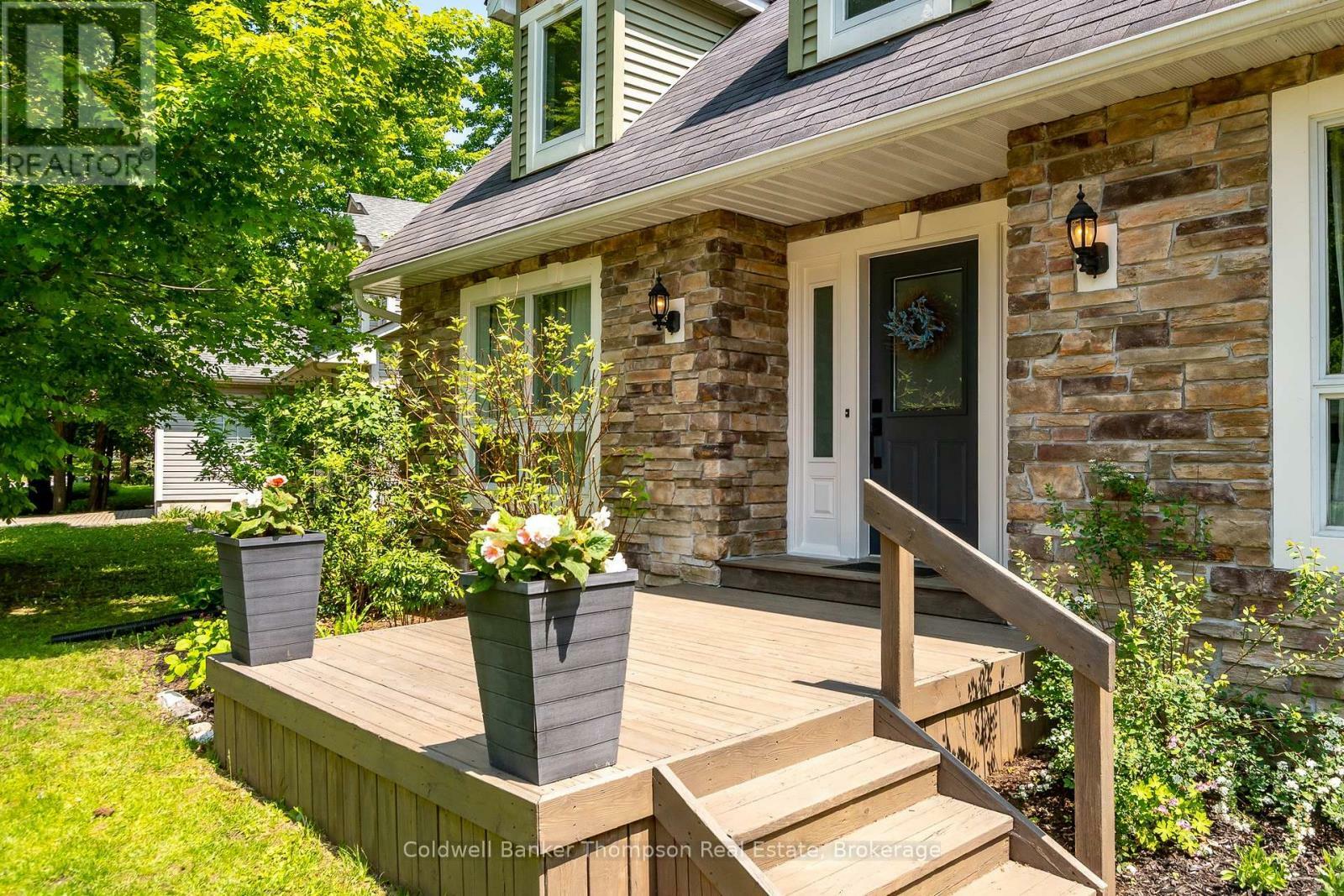 Photo de la propriété: 18 Sadler Drive ON P1L 1K5