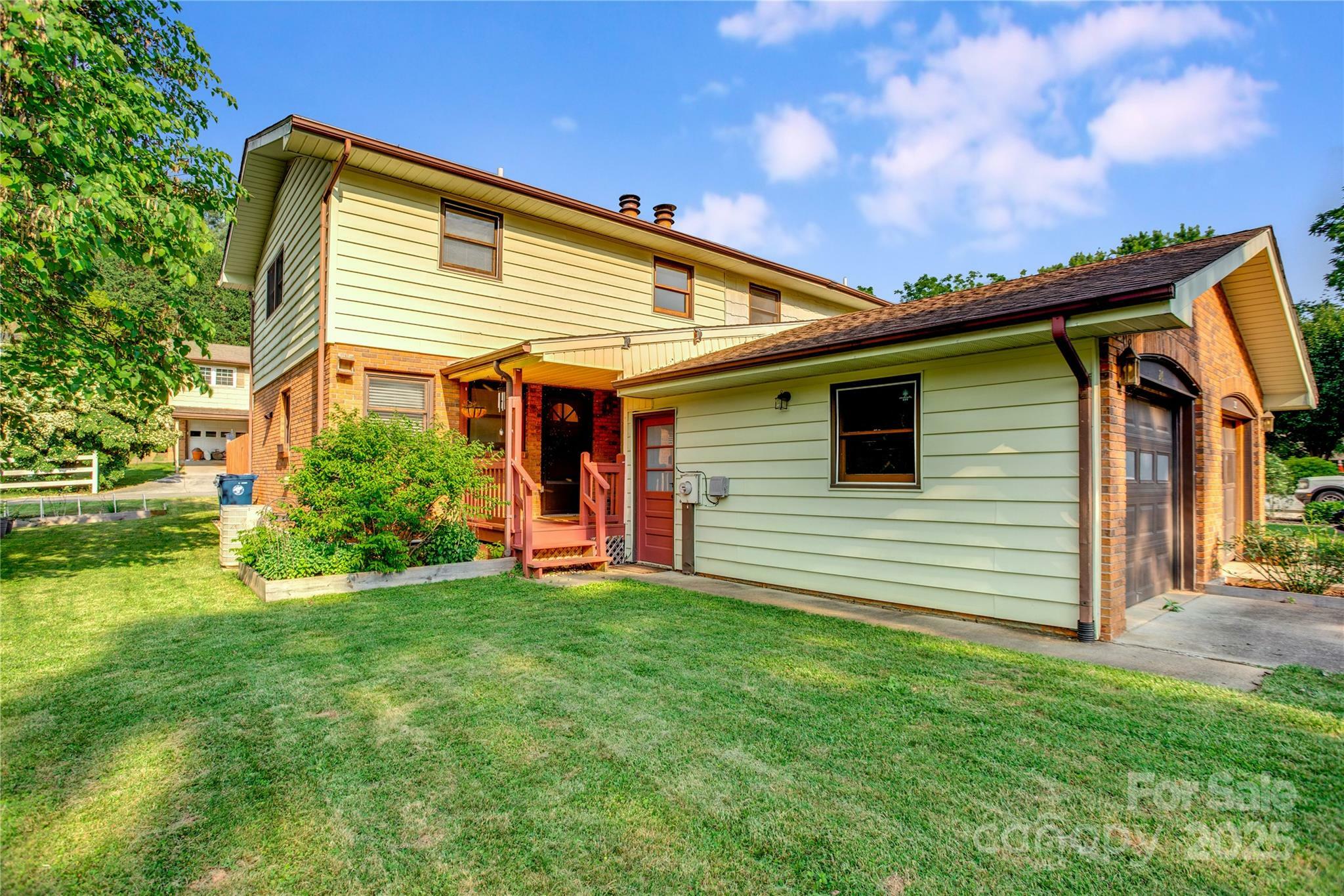 Property Photo:  26 Pebblebrook Street  NC 28721 