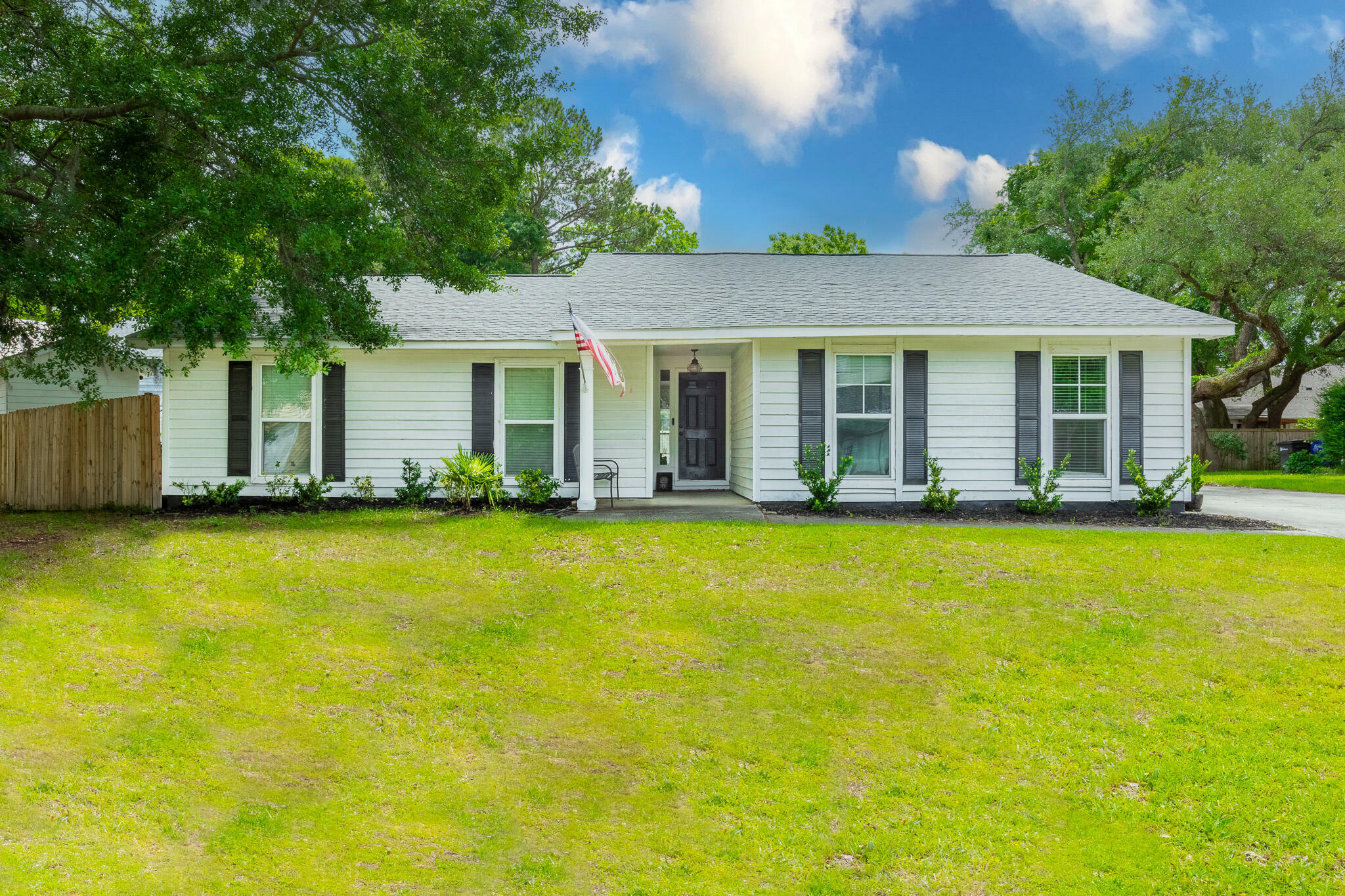 Property Photo:  1559 Hidden Bridge Dr Drive  SC 29464 