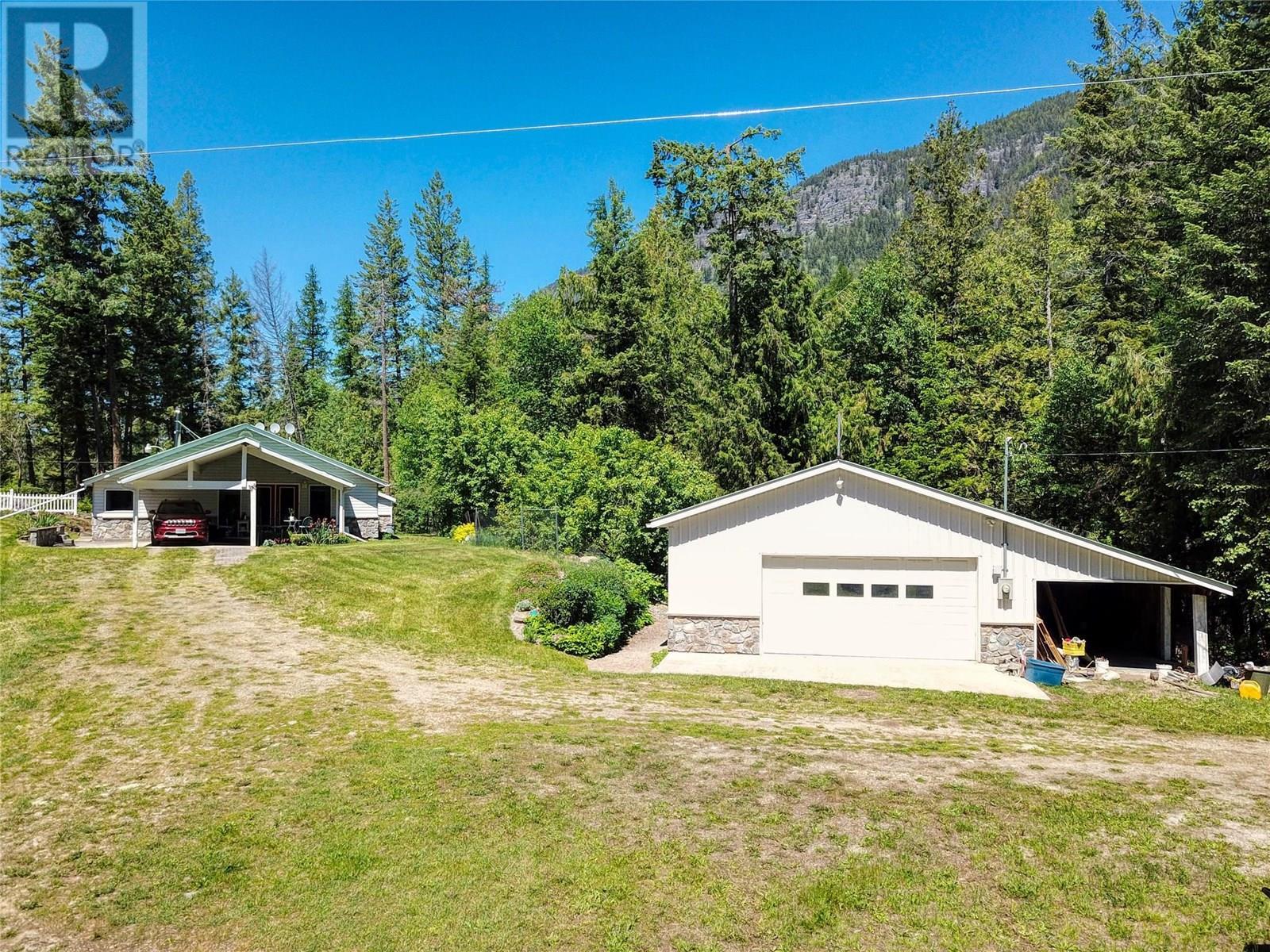 Property Photo: 3320 Jackson Road BC V0B 1C1