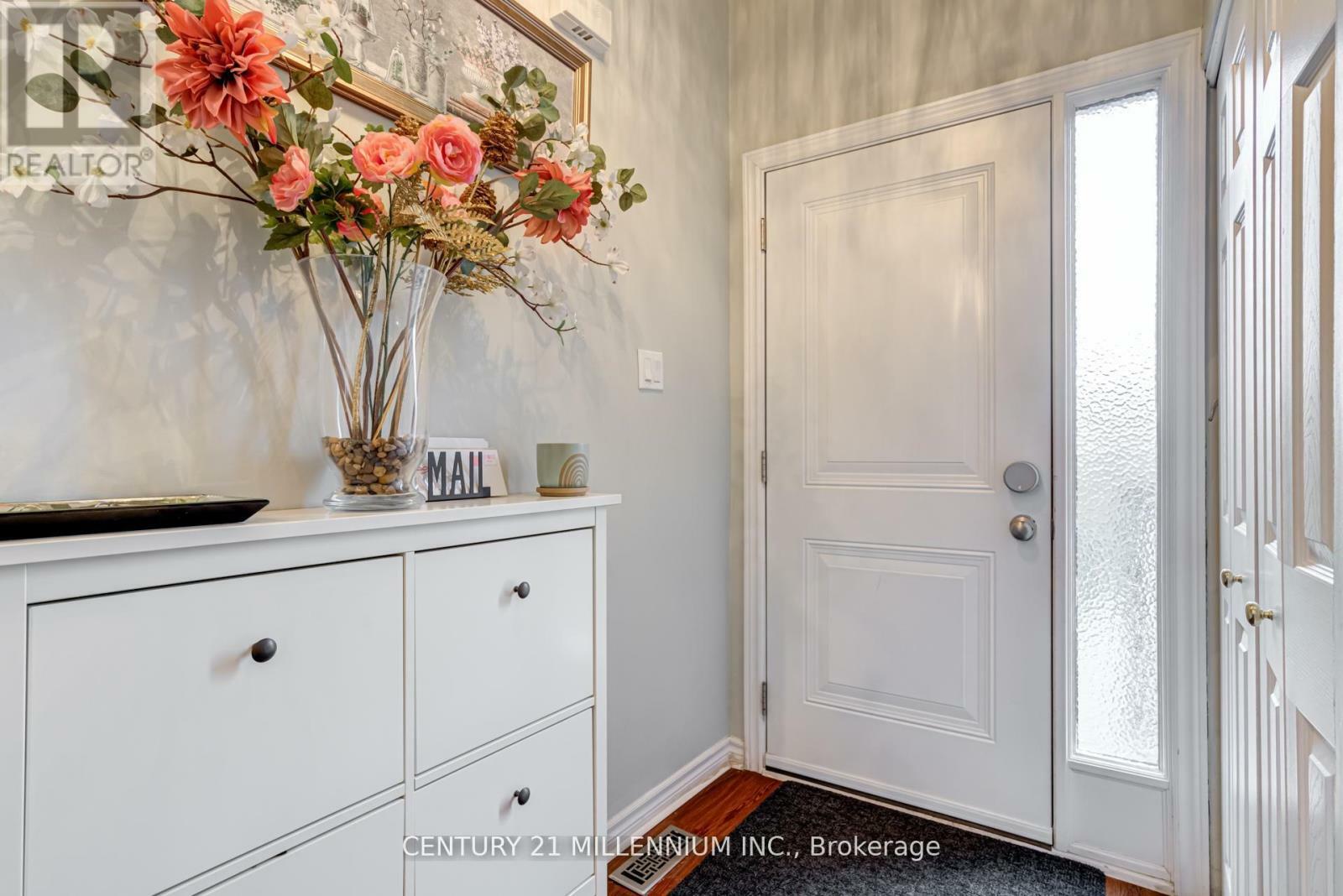 Property Photo: 1536 Sixth Line 4 ON L6H 2P2