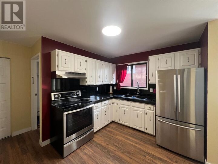 Property Photo: 1335 4 Avenue Southwest AB T0J 0Y3